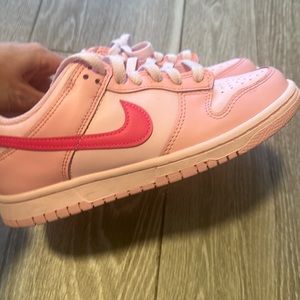 Triple pink Nike dunk low